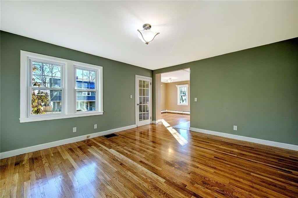 66 Tyndall Ave - Photo 6 of 36