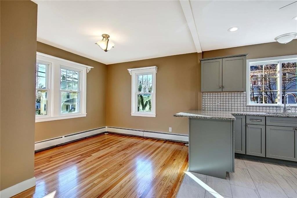 66 Tyndall Ave - Photo 7 of 36