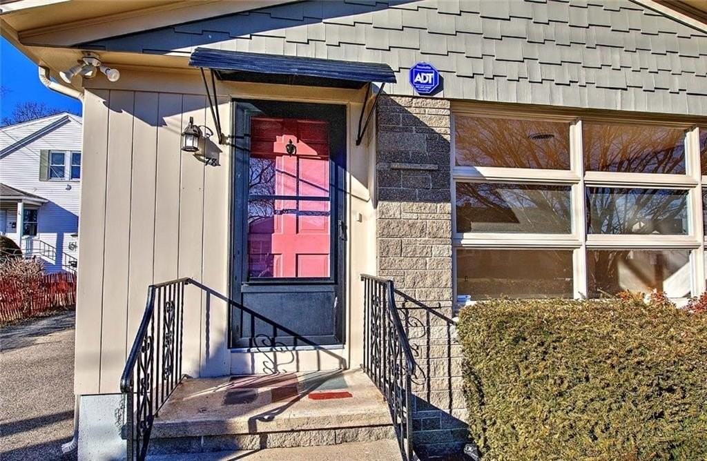 78 Devonshire St - Photo 3 of 28