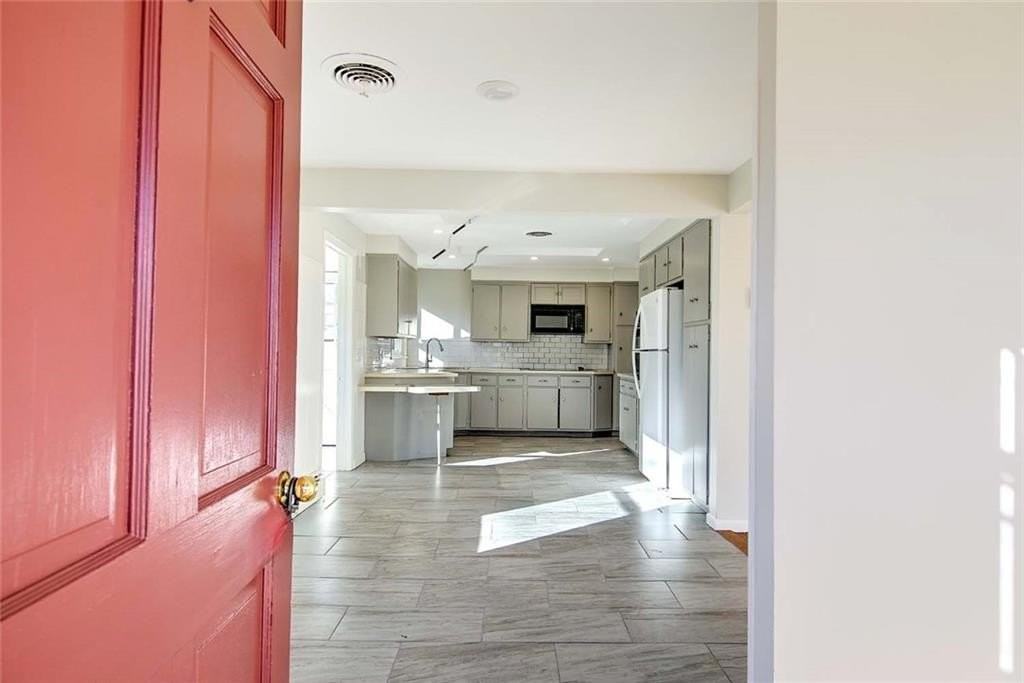 78 Devonshire St - Photo 7 of 28