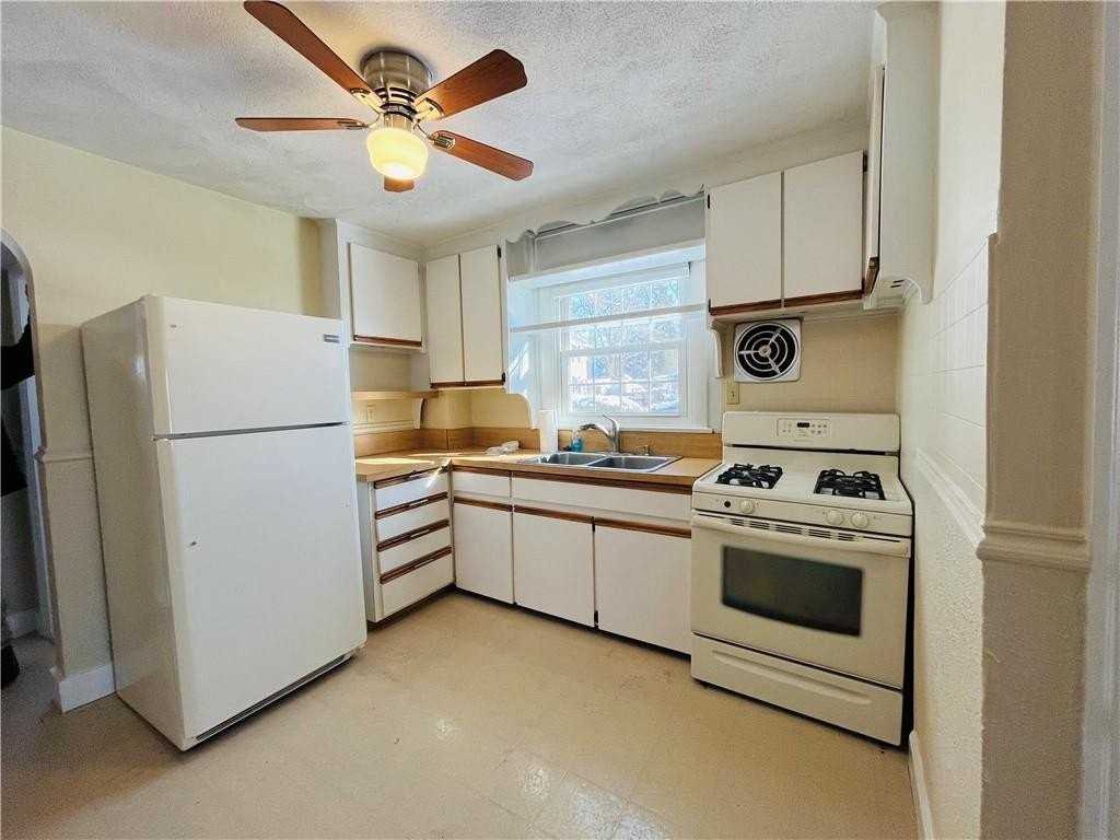 184 Vincent Ave - Photo 6 of 12