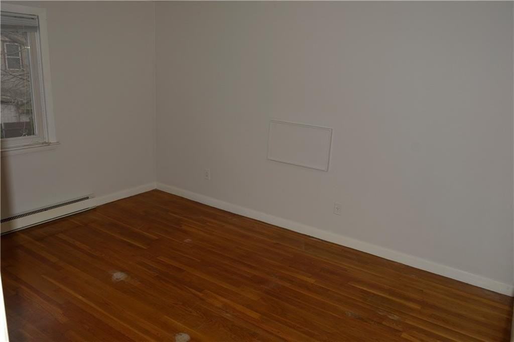 145 Magnolia St - Photo 7 of 9