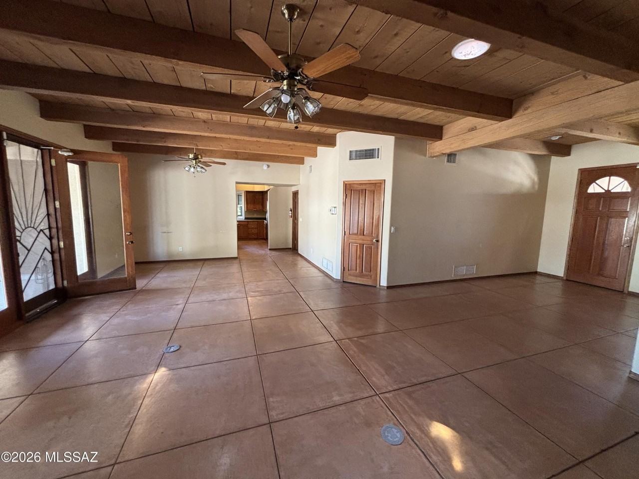 1701 E Lind Rd - Photo 6 of 38