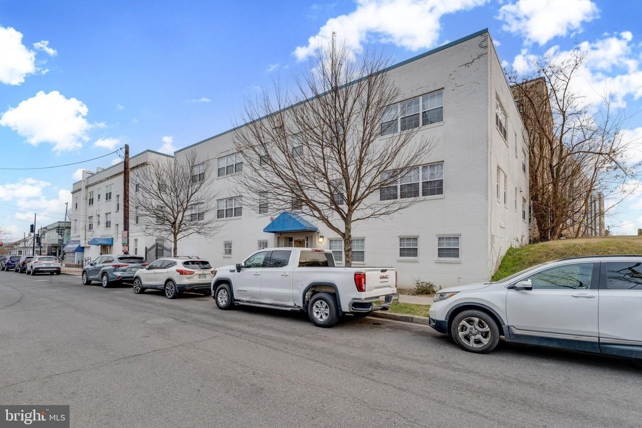 1008 Rittenhouse St Nw Unit 15 #15E - Photo 3 of 28