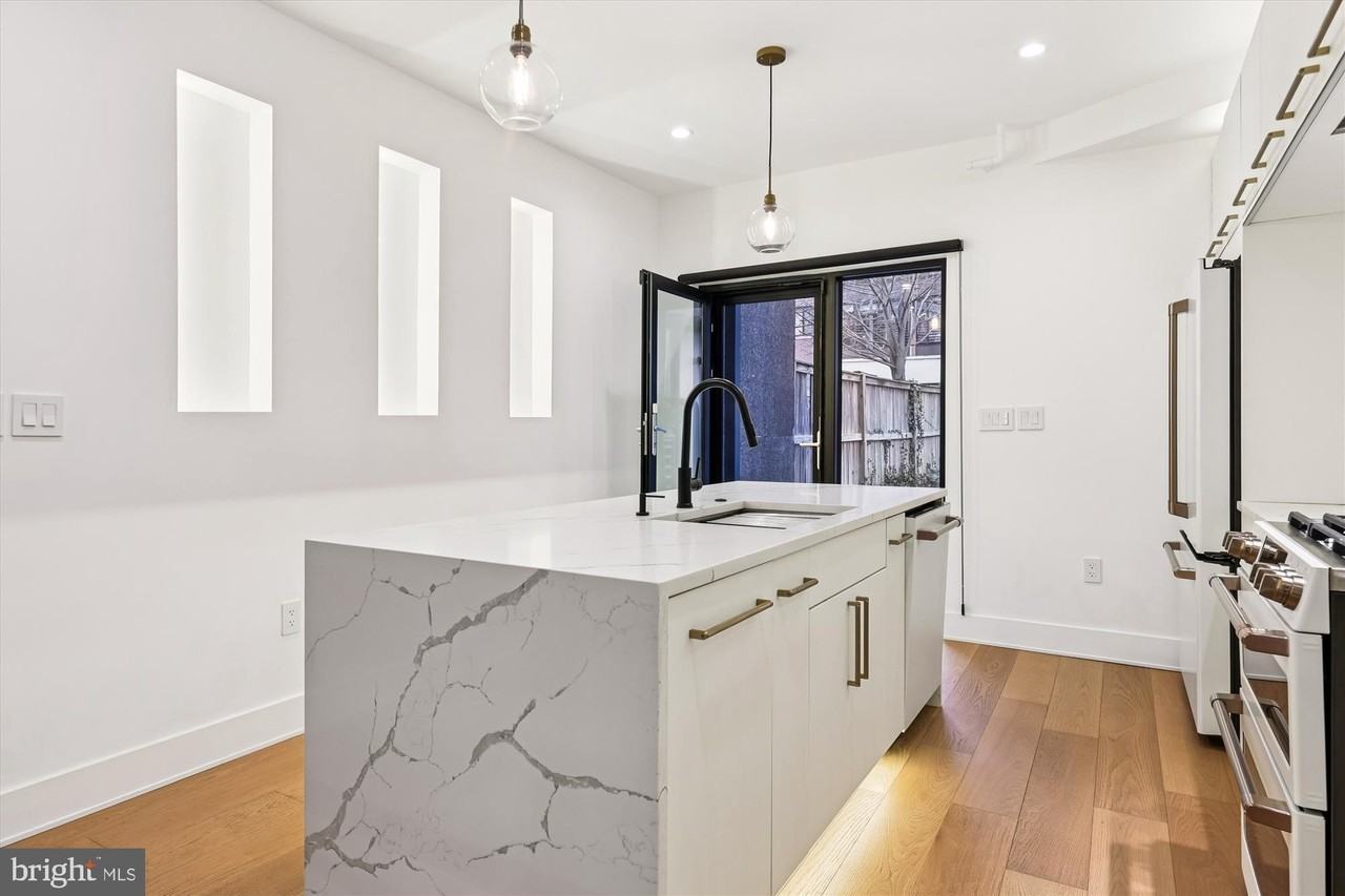 746 Morton St Nw Unit 1 #1 - Photo 7 of 35