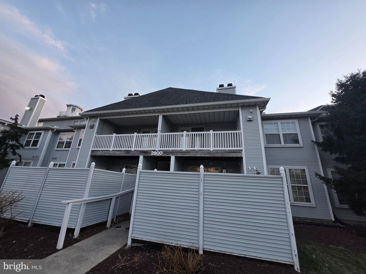 2809 Waters Edge Dr Unit 260 #260 - Photo 2 of 49