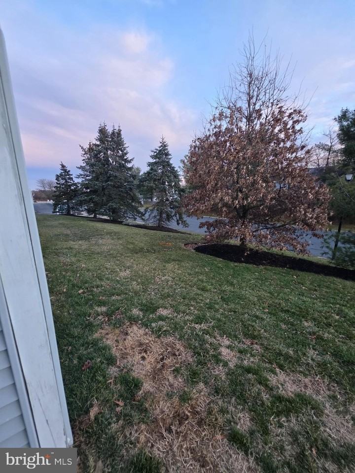 2809 Waters Edge Dr Unit 260 #260 - Photo 4 of 49