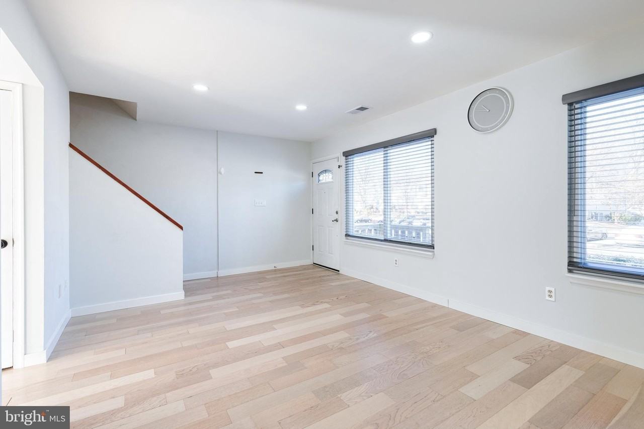 1615 Fendall Ct - Photo 3 of 16