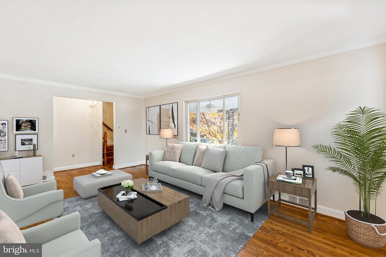 5203 Nahant St - Photo 7 of 40