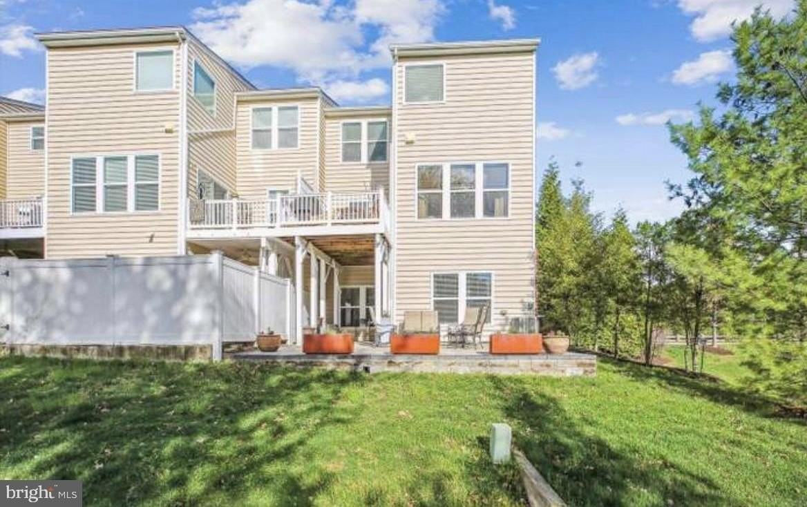 15723 Quince Trace Ter - Photo 2 of 9