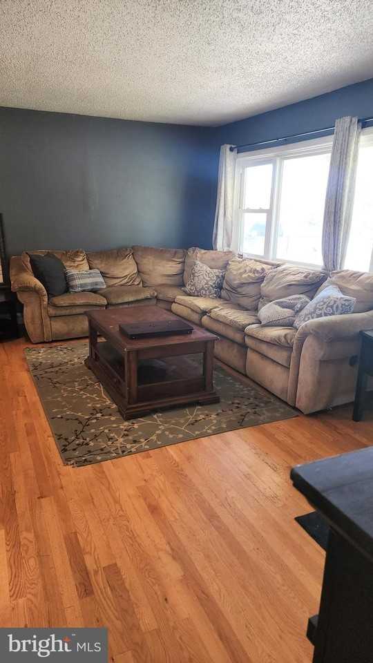 228 Market Pl - Photo 7 of 16