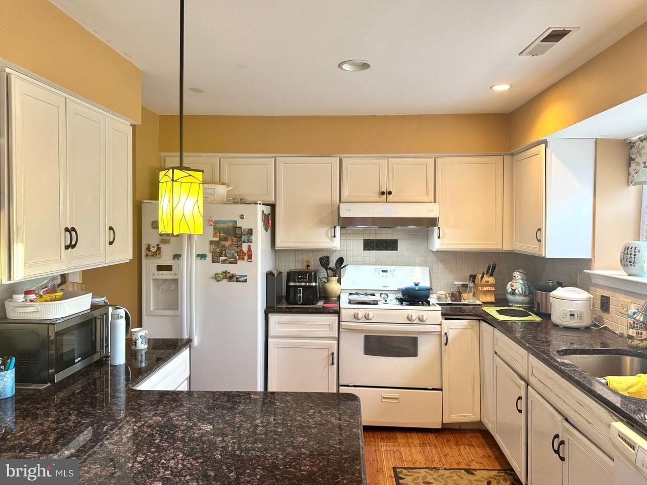 32 Ketley Pl - Photo 4 of 26