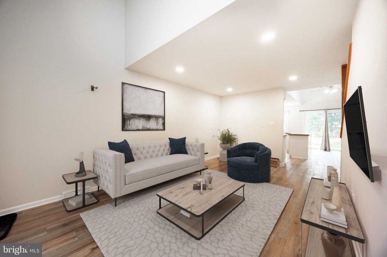 1104 Saint Michaels Ct Unit 1104 #1104 - Photo 2 of 26