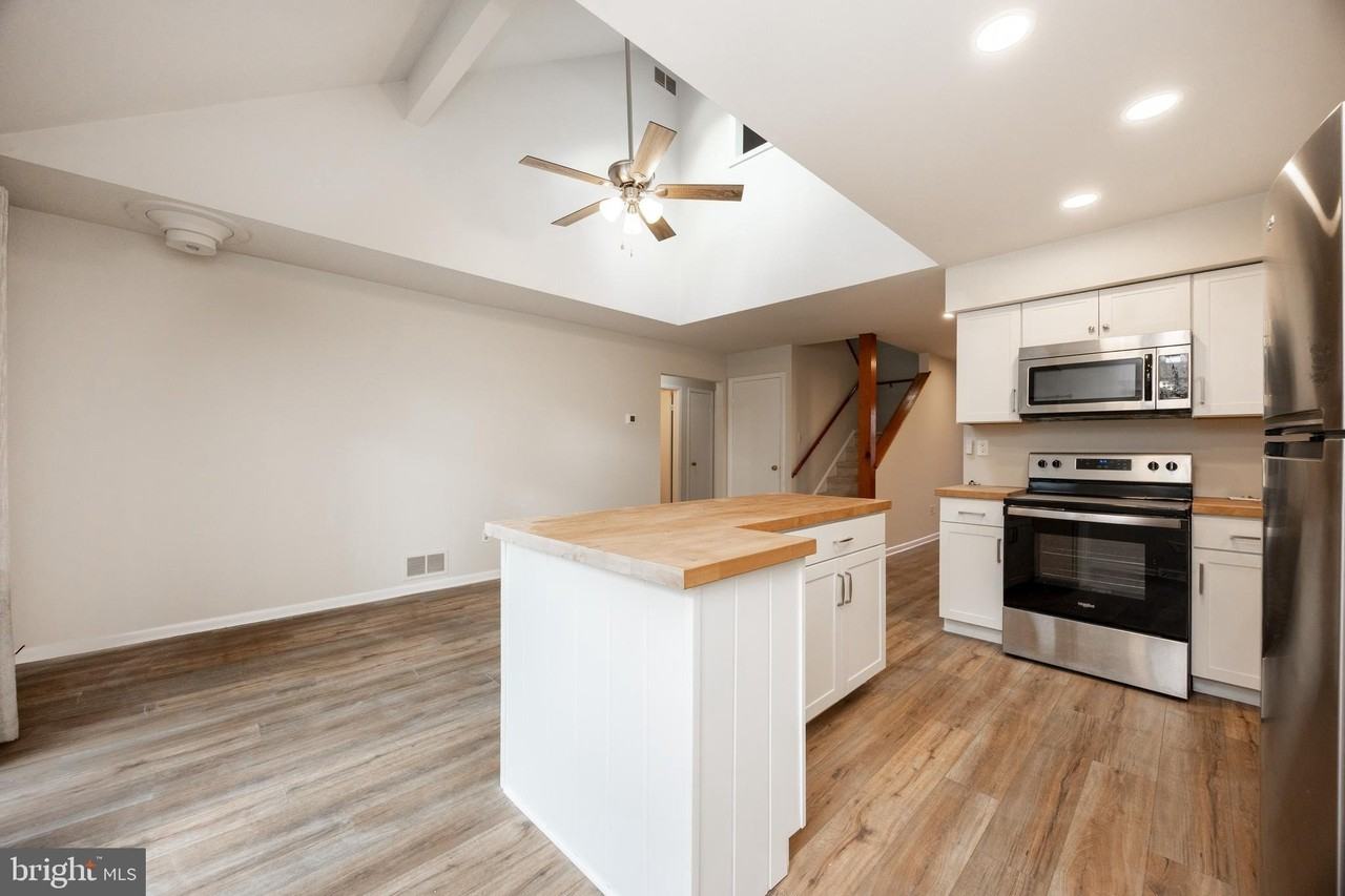 1104 Saint Michaels Ct Unit 1104 #1104 - Photo 7 of 26