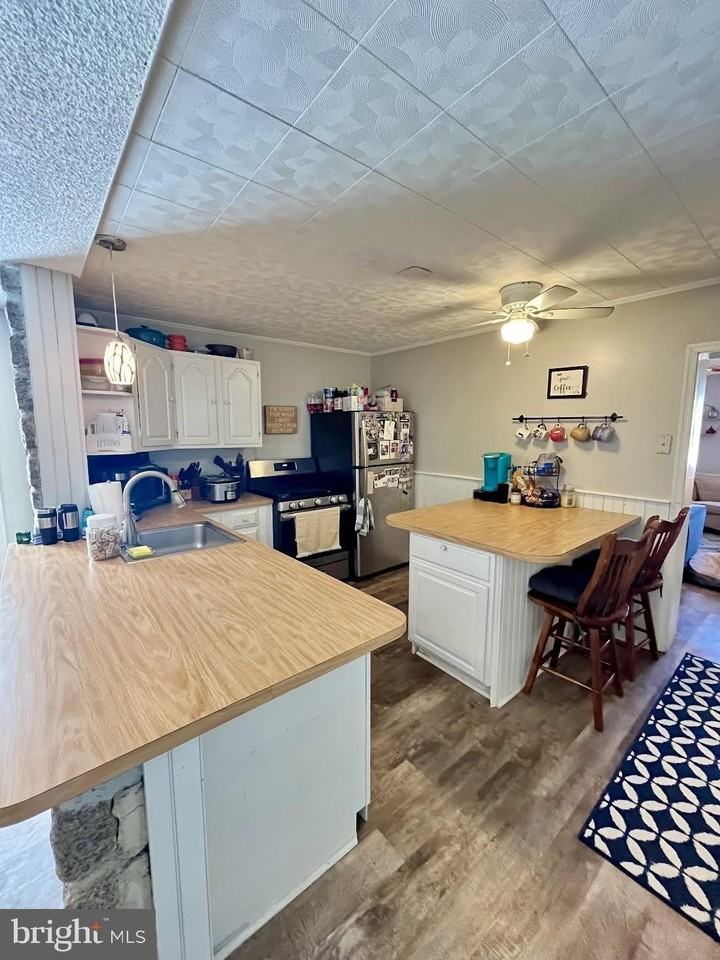 125 Maple St - Photo 6 of 32