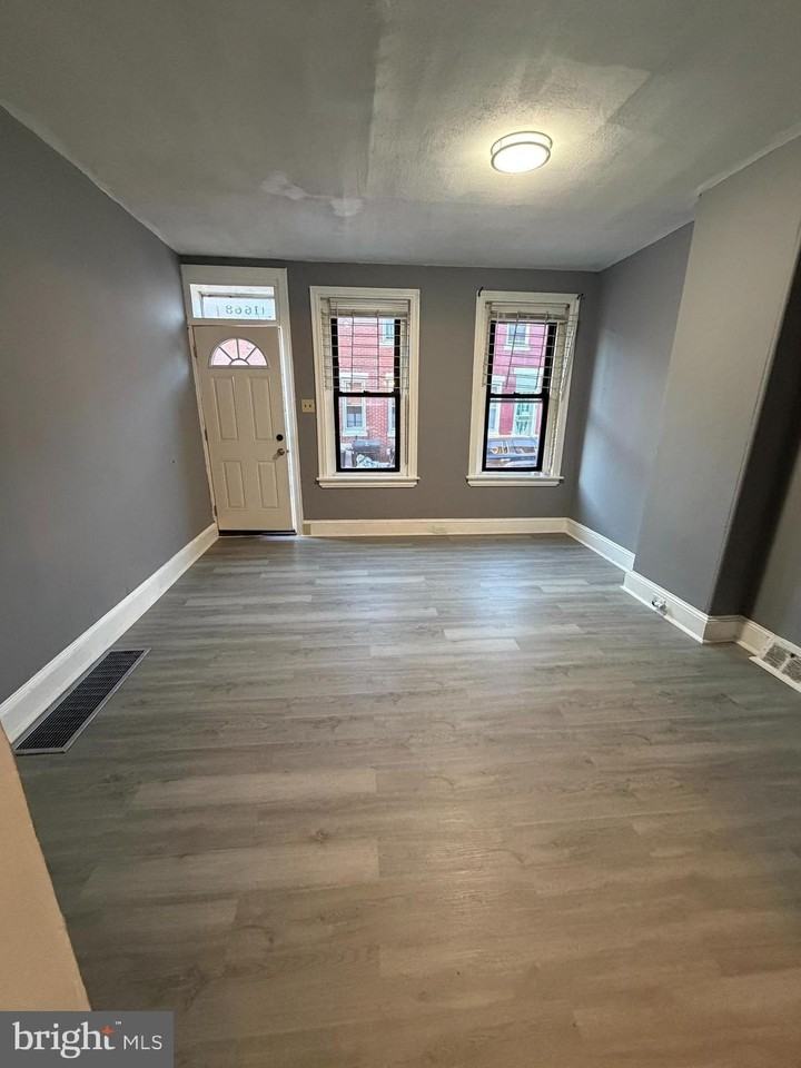 1668 Dounton St - Photo 2 of 7