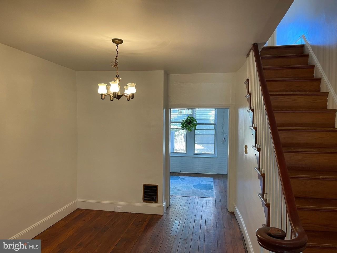 3675 Eveline St - Photo 7 of 22