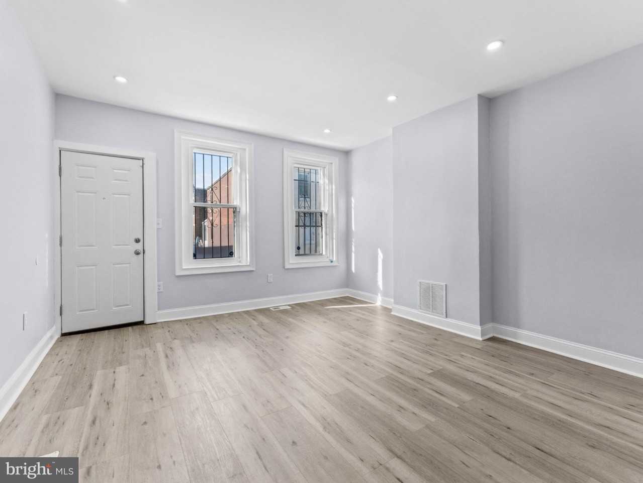 1839 E Clementine St - Photo 5 of 25