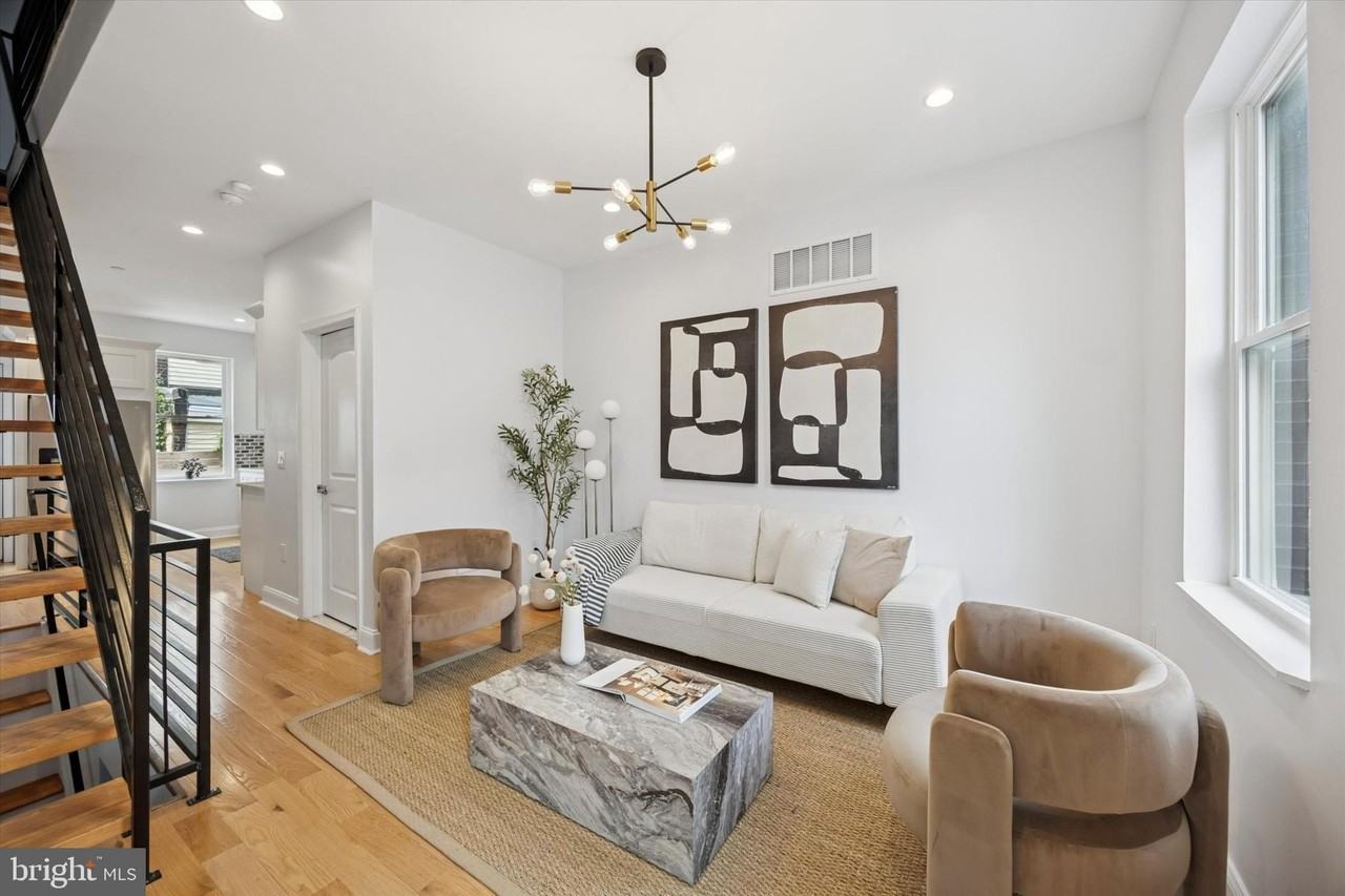 2220 E Harold St - Photo 3 of 27