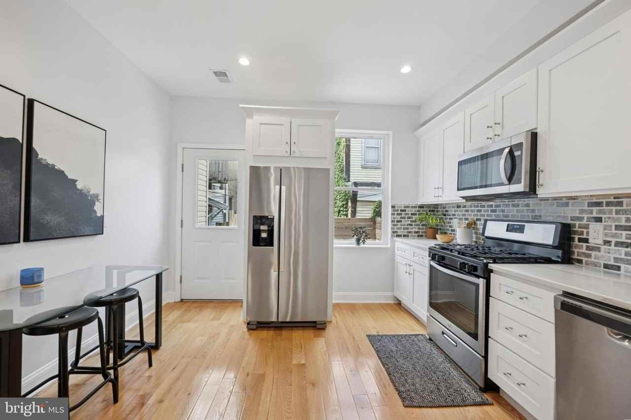 2220 E Harold St - Photo 7 of 27