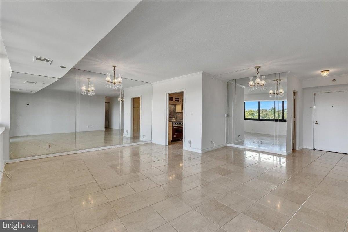 1805 Crystal Dr Apt 511s #511S - Photo 2 of 27