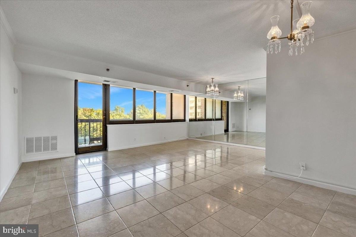 1805 Crystal Dr Apt 511s #511S - Photo 3 of 27