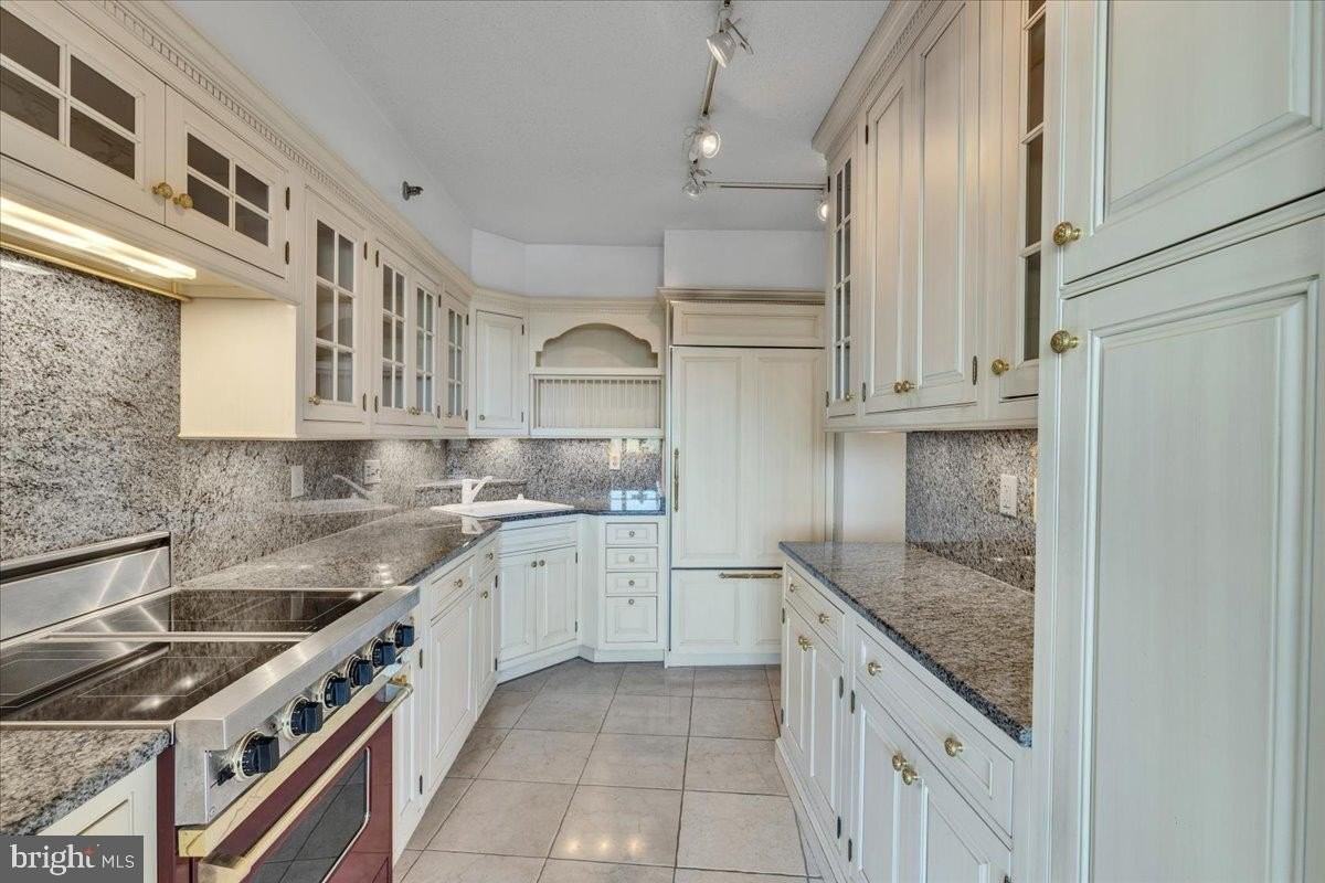 1805 Crystal Dr Apt 511s #511S - Photo 6 of 27