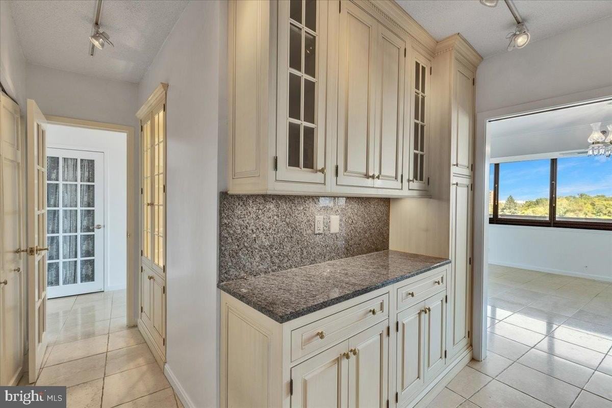 1805 Crystal Dr Apt 511s #511S - Photo 7 of 27