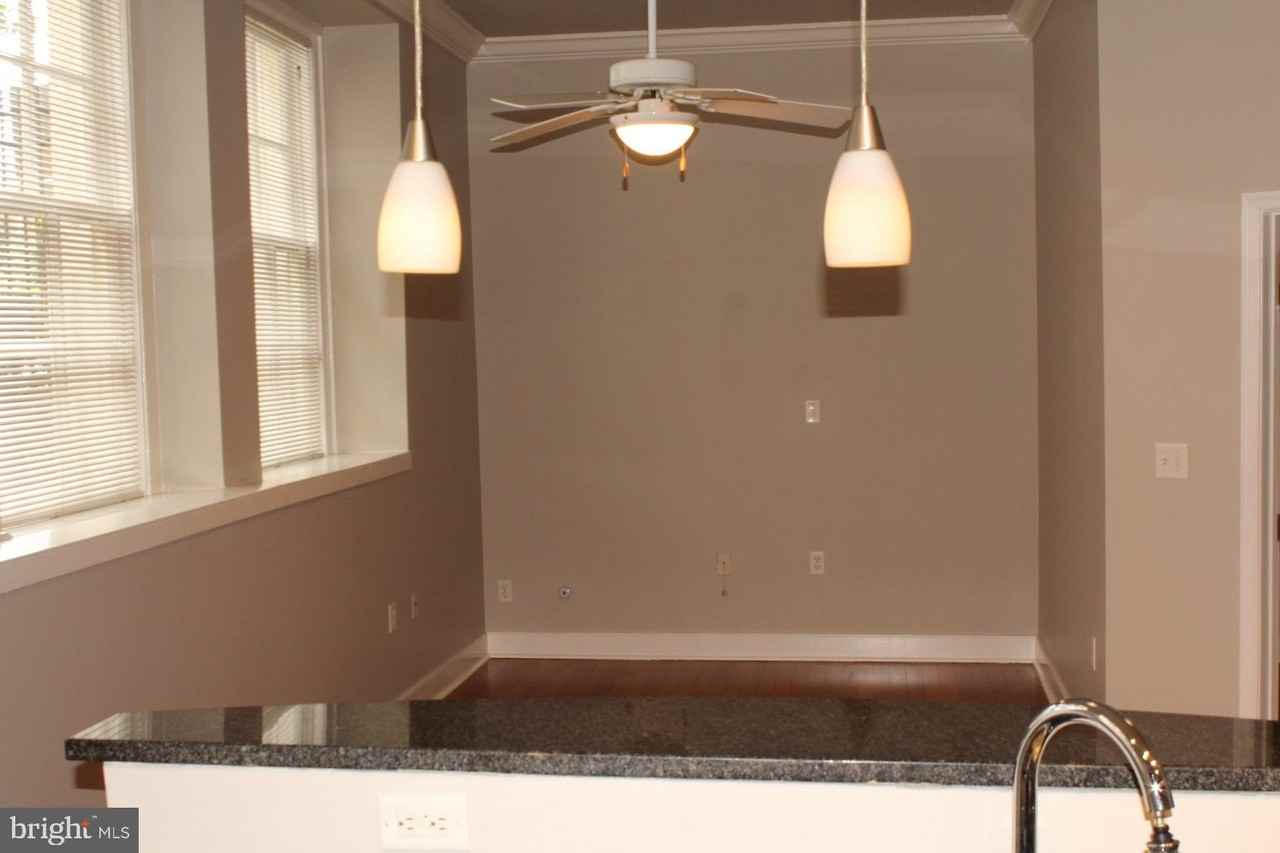 900 Barton St Unit 106 #106 - Photo 6 of 10