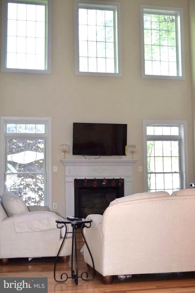 6808 Old Chesterbrook Rd - Photo 7 of 31