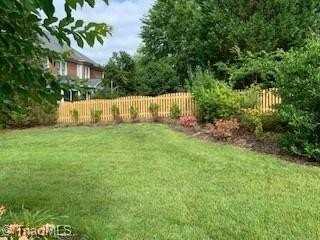 104 Castleton Pl - Photo 3 of 29