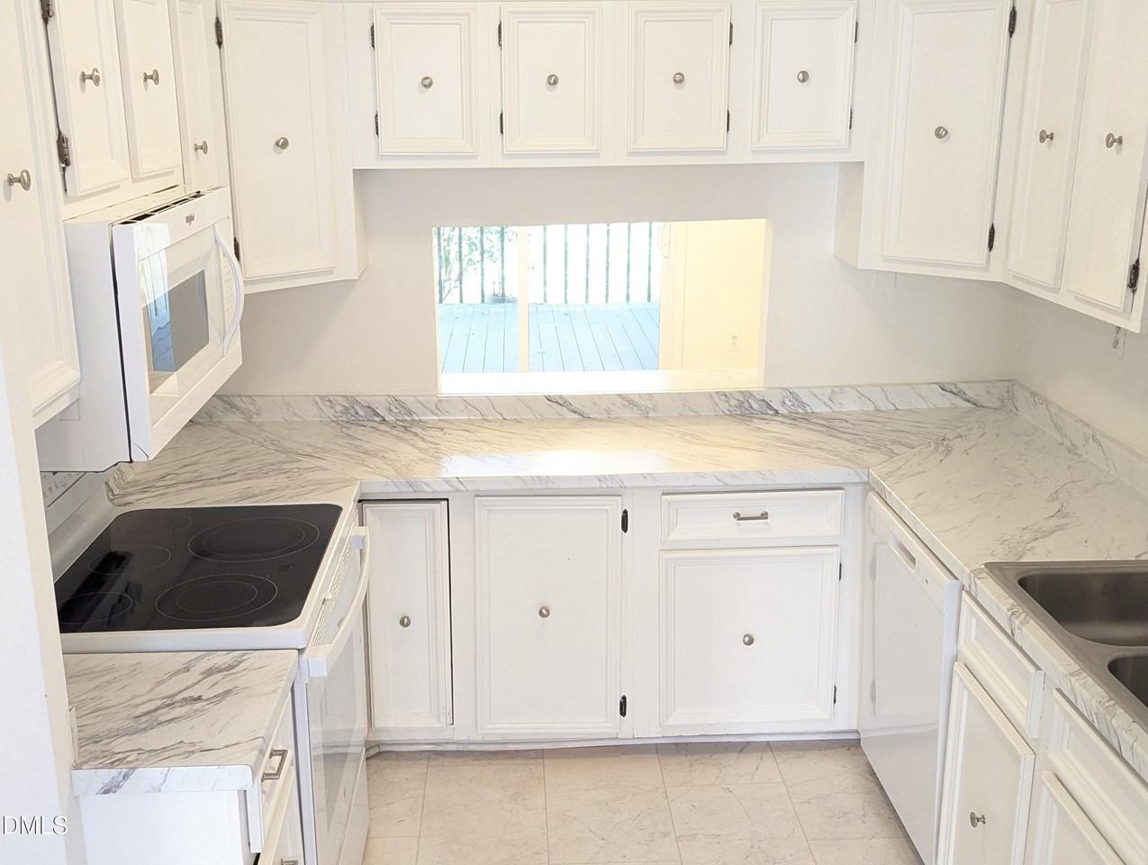 4100 Five Oaks Dr Unit 15 #15 - Photo 2 of 14