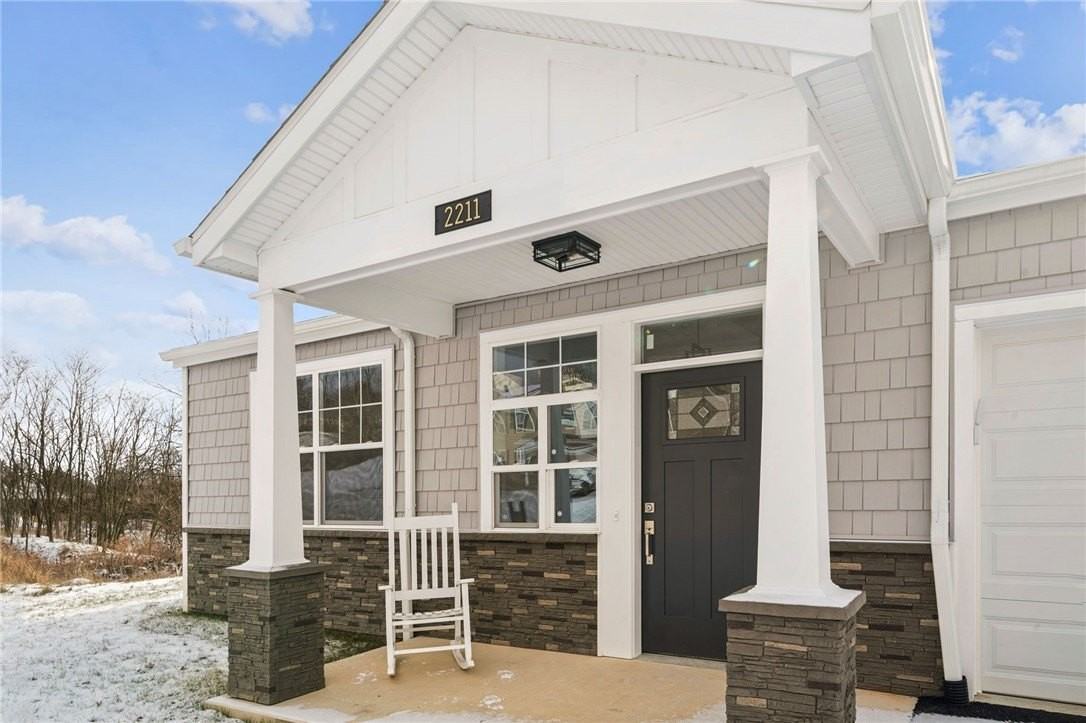 2211 Lebanon Dr - Photo 2 of 37