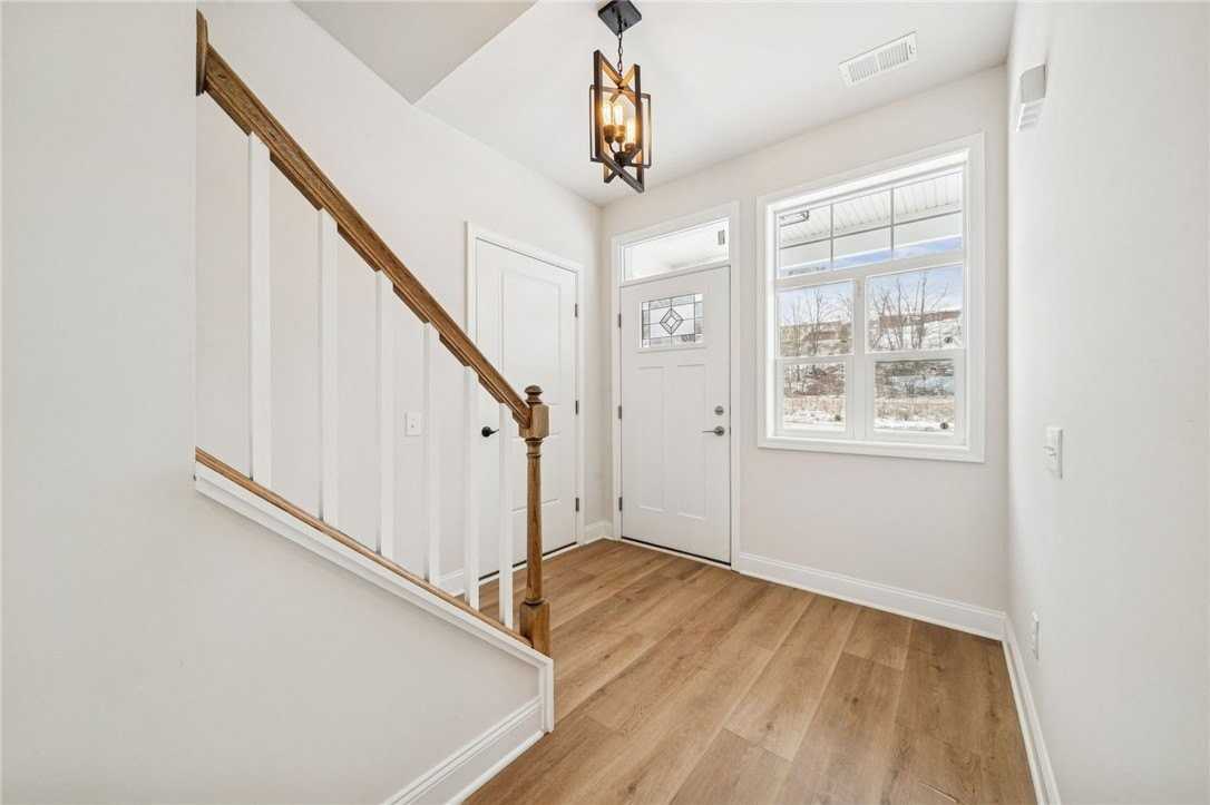 2211 Lebanon Dr - Photo 3 of 37