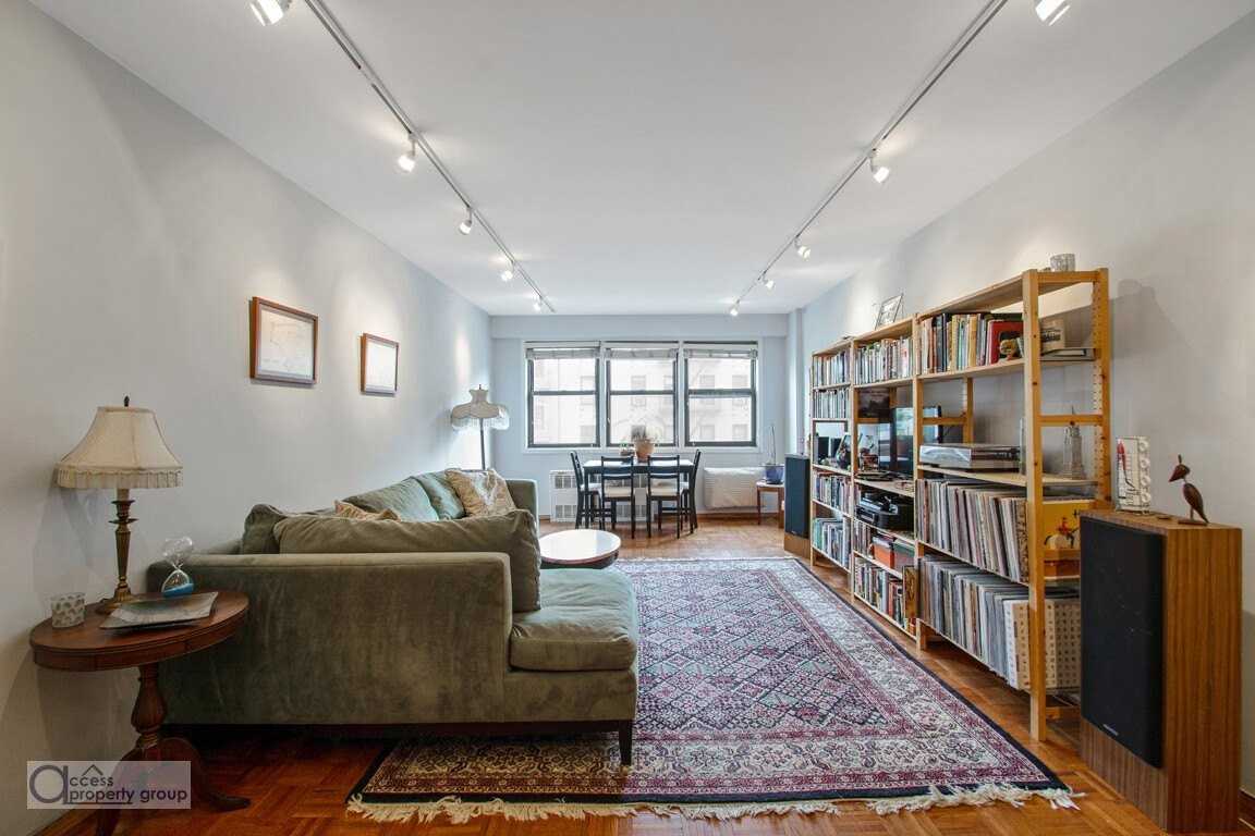 579 W 215th St #6B - Photo 2 of 10