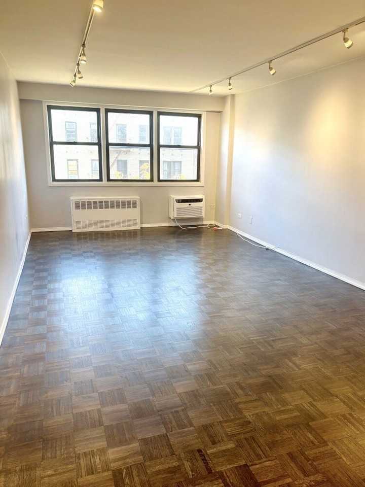 579 W 215th St #6B - Photo 3 of 10