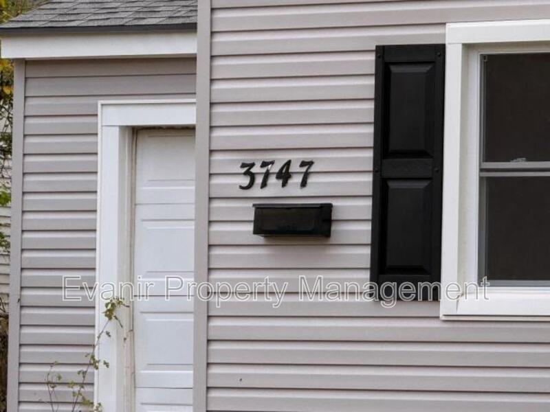 3747 Barbarosa Dr - Photo 2 of 21