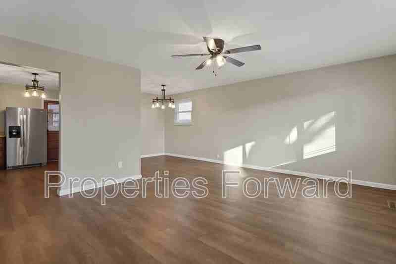 2698 Kenny Ln - Photo 4 of 29