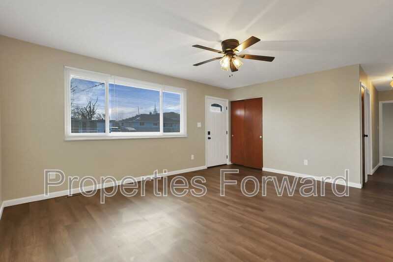 2698 Kenny Ln - Photo 6 of 29