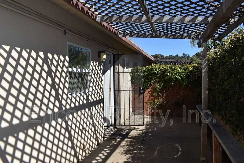 3931 Mason St - Photo 3 of 10