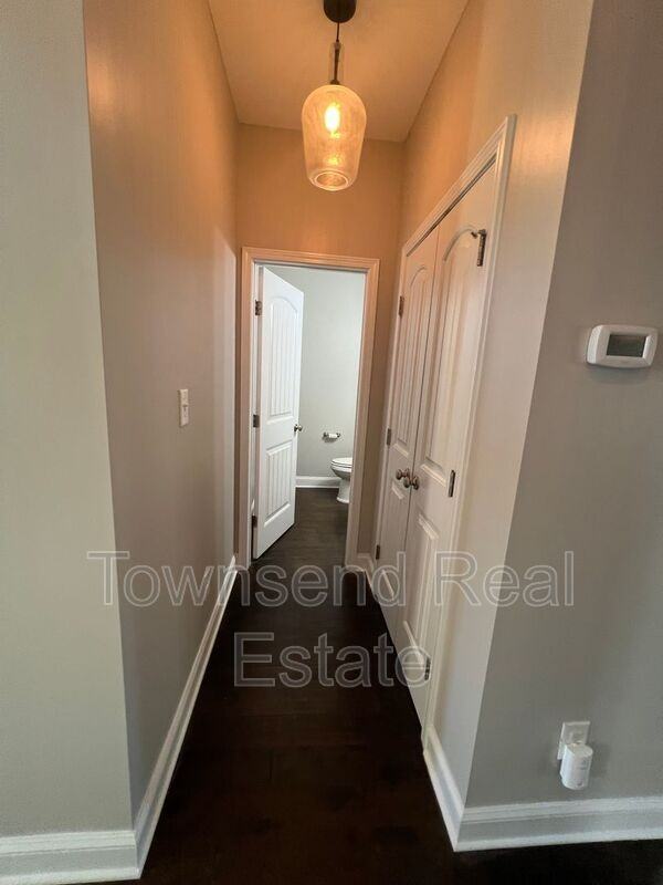 3233 Northgate Dr - Photo 5 of 31