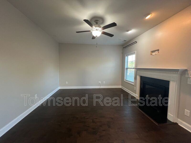 3233 Northgate Dr - Photo 7 of 31