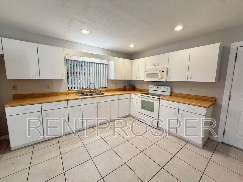 2201 Granada Blvd #1 - Photo 4 of 21