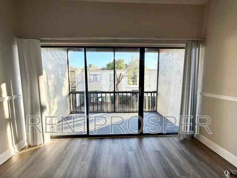 3242 S Semoran Blvd #24 - Photo 2 of 32