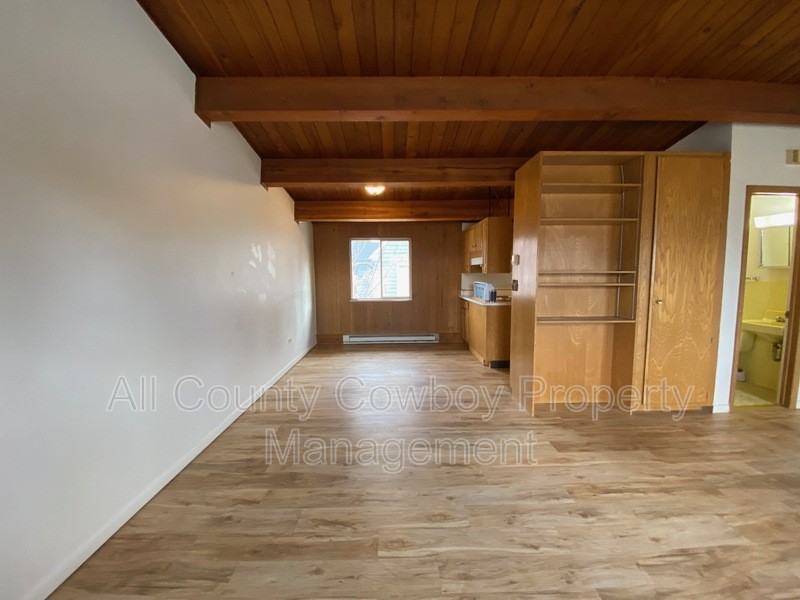 1000 E Garfield St #1 - Photo 4 of 11