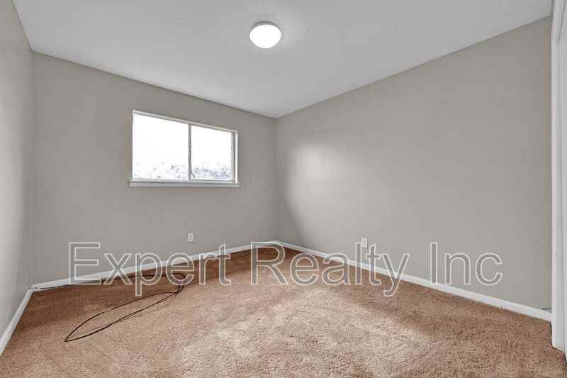 3221 Avenue S #A - Photo 7 of 12