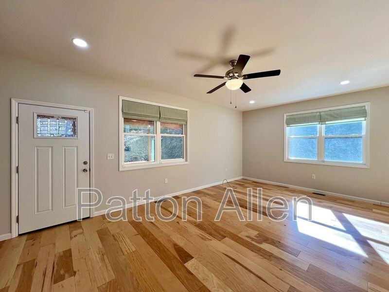 305 Glenn Bridge Rd - Photo 4 of 27