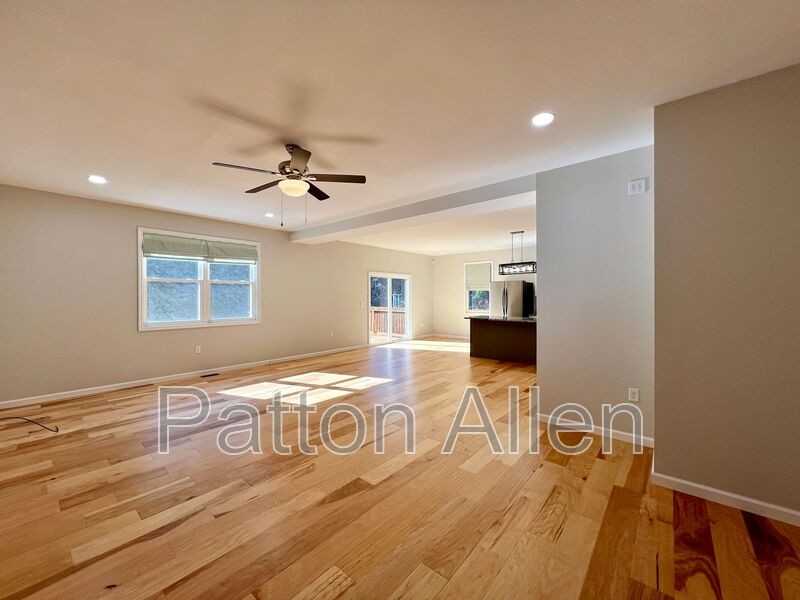 305 Glenn Bridge Rd - Photo 5 of 27