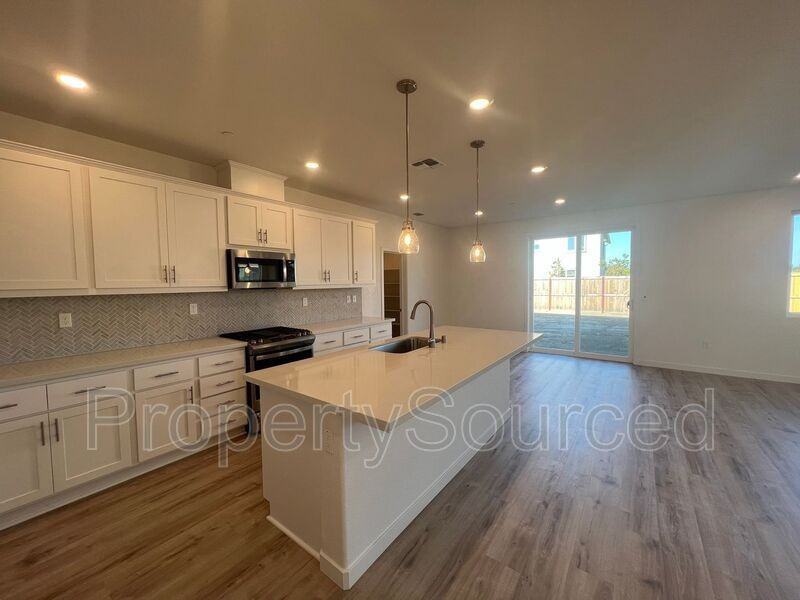 1029 Pipit St - Photo 7 of 36