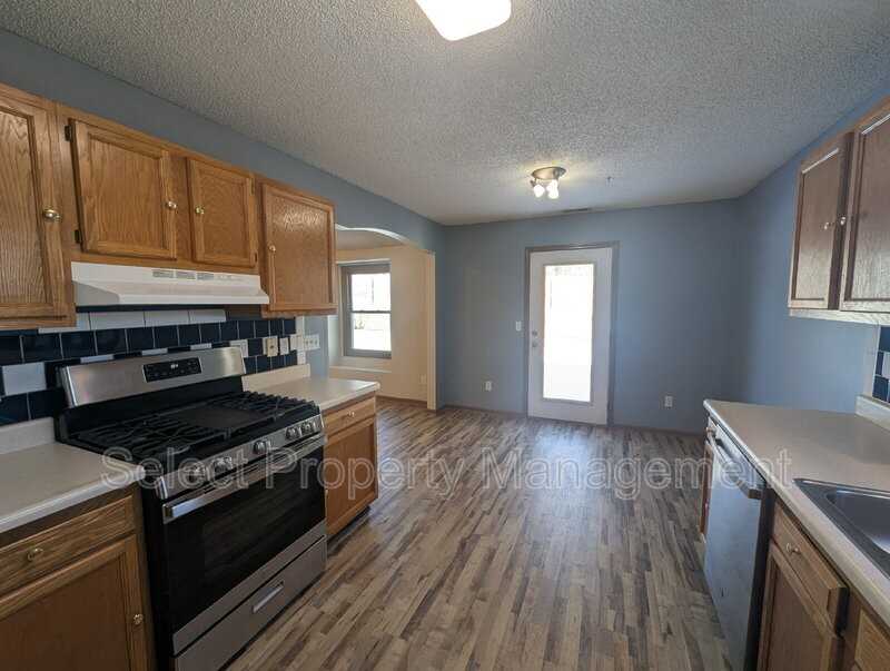 6117 Arapaho Trl - Photo 7 of 23